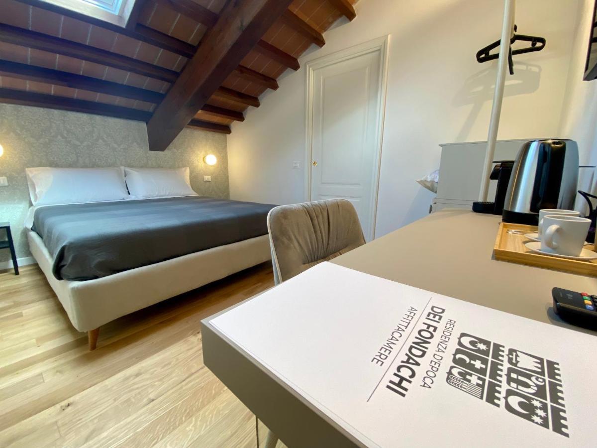 Residenza D'Epoca Dei Fondachi Hotel Sarzana Bagian luar foto