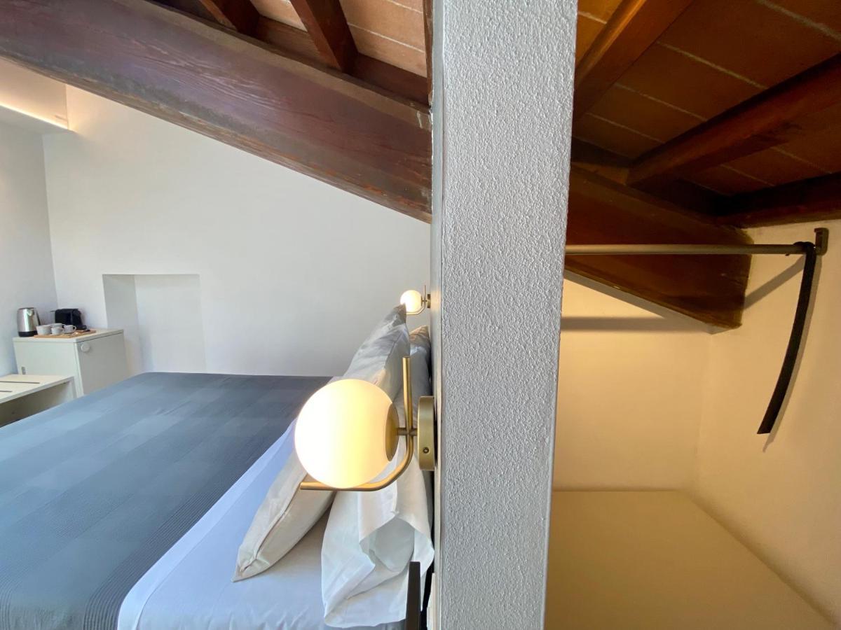 Residenza D'Epoca Dei Fondachi Hotel Sarzana Bagian luar foto