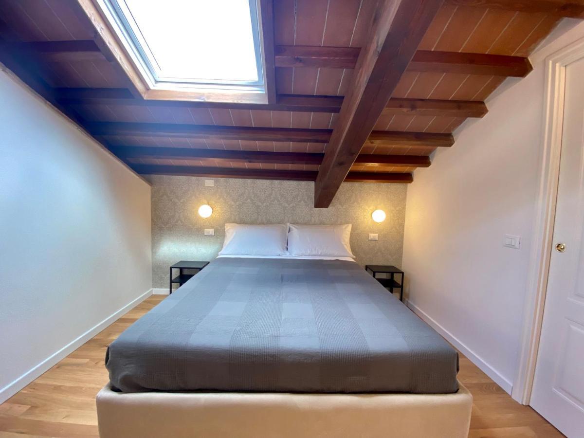 Residenza D'Epoca Dei Fondachi Hotel Sarzana Bagian luar foto